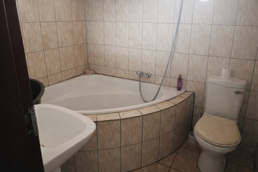 4 Bedroom Property for Sale in Grasslands Free State